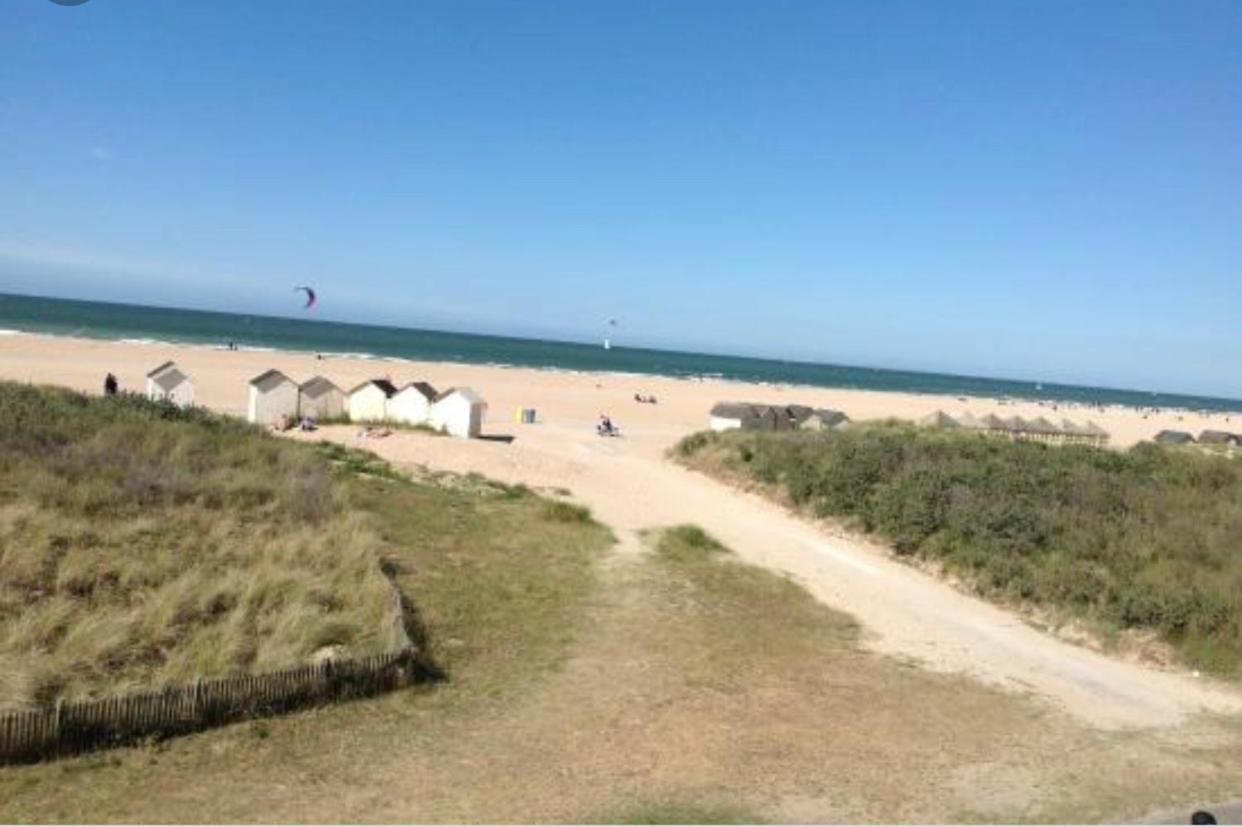 Le Riva Plage Appartement Ouistreham Exterior foto